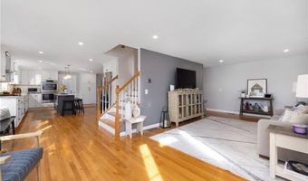 14 Hulls Ct, Jamestown, RI 02835