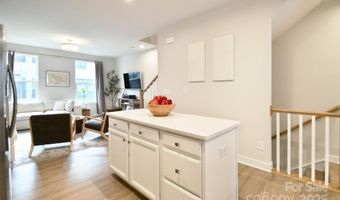 453 Spearfield Ln, Charlotte, NC 28205