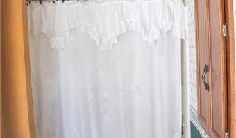 2322 New Milford Rd, Atwater, OH 44201