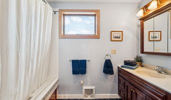 83 Valley Dam Rd, Barnstead, NH 03225