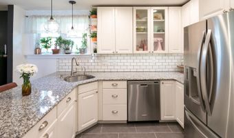 290 DEARNLEY St, Philadelphia, PA 19128