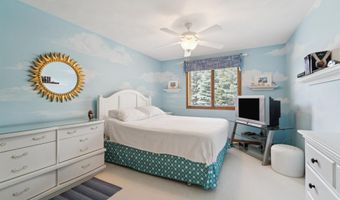 330 W FLORIDA Ave, Appleton, WI 54911