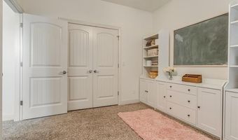 5603 Aspen Ave, Bartlesville, OK 74006