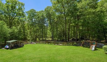 193 Lake Washington Dr, Glocester, RI 02814