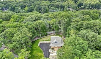 305 Mountainside Dr, Alloway, NJ 07422