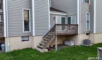 62 Monticello Dr 62, Branford, CT 06405