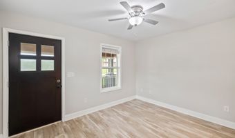 402 S 11th St, Adel, IA 50003