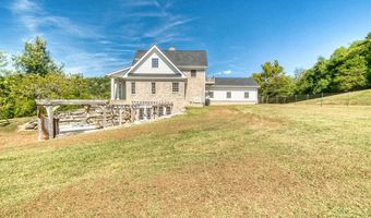 216 Old Wolf Hill Rd, Bethpage, TN 37022