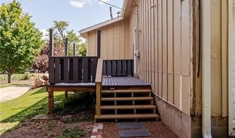 307 Riley St, Atchison, KS 66002