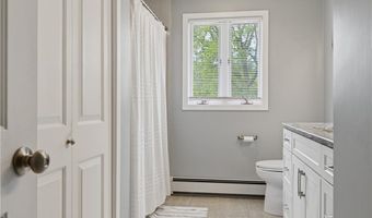 12 Pat Dr, Lincoln, RI 02865