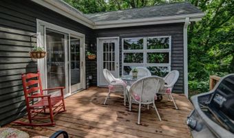 2877 Glacier Valley Rd, Fitchburg, WI 53711