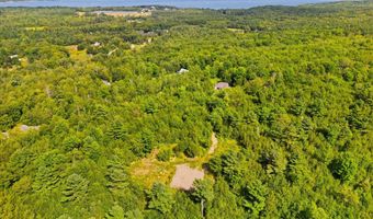 27 Bowling Green Ln, Belfast, ME 04915