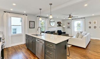 5029 22ND St S, Arlington, VA 22206