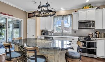 7 Woodlake Ct, Barnegat, NJ 08005