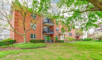 809 E Miner St 3B, Arlington Heights, IL 60004