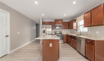 373 Pebble Creek Ct, Amherst, OH 44001