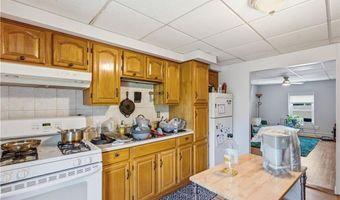 14 Garfield Ave, East Providence, RI 02916