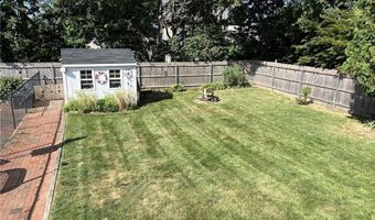 4 Norton Dr, Cumberland, RI 02864
