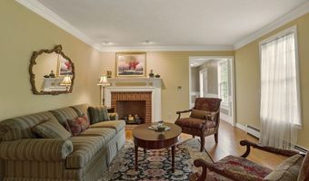 4 Catesby Ln, Bedford, NH 03110
