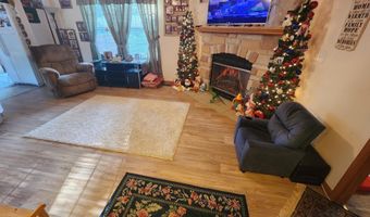 1015 W 4th St, Bicknell, IN 47512