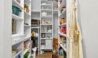 42 8th St 1411, Boston, MA 02129