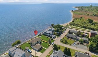 25 Narragansett St, North Kingstown, RI 02852