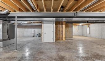 422 NE Lakota Dr, Adrian, MO 64720