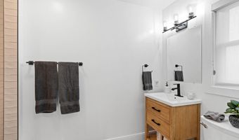 9817 FERNWOOD Rd, Bethesda, MD 20817