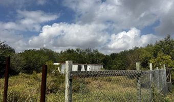 1419 Kayroe, Adkins, TX 78101