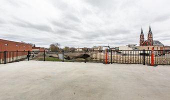 120 Twin Steeples NE Ste 313, Dyersville, IA 52040