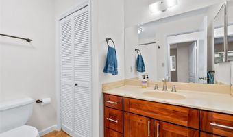 355 Aoloa St Q102, Kailua, HI 96734