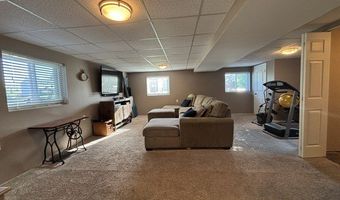 203 CEDARWOOD Ln, Antioch, IL 60002