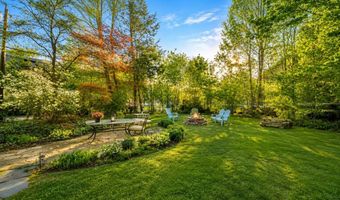 38 Hope St, Attleboro, MA 02703