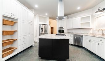 1804 River Pointe Dr, Albany, GA 31701