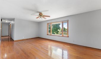 802 N Railroad St, Ainsworth, IA 52201