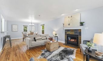5225 SUNSET Dr, Cheyenne, WY 82009