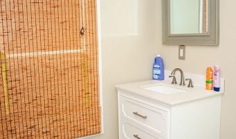 321 Mae Ln, Baxley, GA 31513