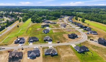 2104 Golfview Dr, Auburn, IN 46706