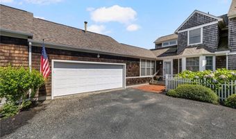 45 FOX Dr, Narragansett, RI 02882