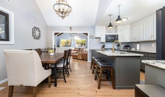 206 New Rd, Avon, CT 06001