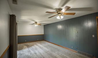 711 E Chubb St, Algona, IA 50511