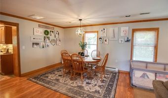 2421 Woodcrest Dr, Alton, IL 62002