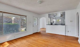 213 Shaker Rd, Albany, NY 12211