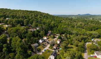 51 Zinnia Dr, Alloway, NJ 07418