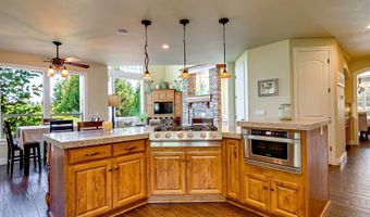 20871 S VISTA DEL LAGO Ct, Oregon City, OR 97045