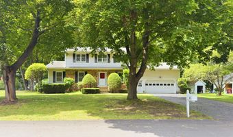 4 Laurel Dr, Albany, NY 12211
