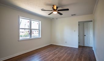 201 College St, Batesville, MS 38606