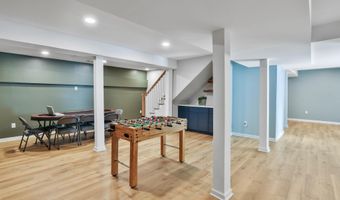 21663 OATLANDS Rd, Aldie, VA 20105