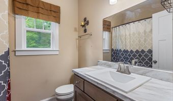 13 Douglas St, Athens, TN 37303