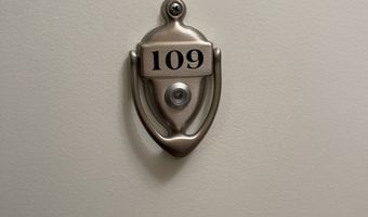 1210 N Foxdale Dr 109, Addison, IL 60101